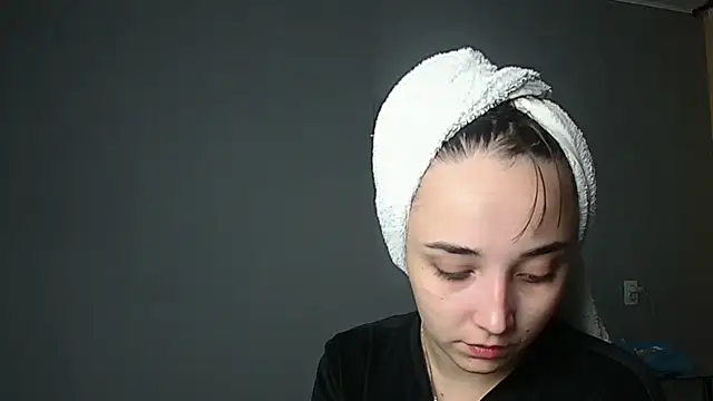 Eva Gloryy online show from October 2025 10:08:02 PM