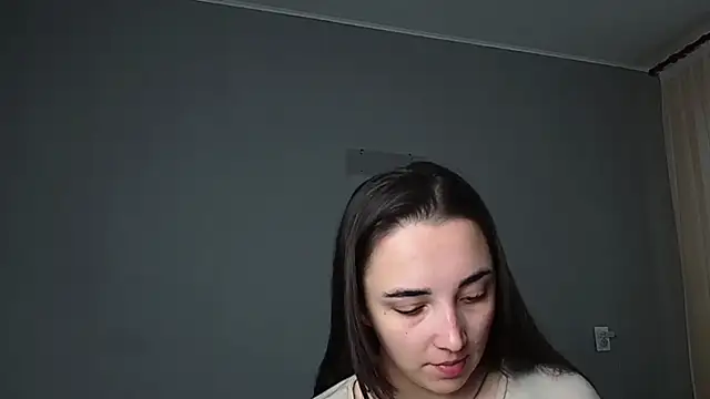 Eva Gloryy online show from May 2026 01:40:01 PM