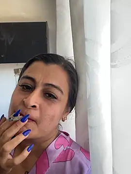 Snapshot of Lili__taylor chatting on February 2025 03:51:02 PM Lili taylor online show from February 2025 03:51:02 PM