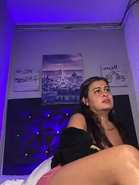 Snapshot of Lili__taylor chatting on March 2025 02:19:01 PM Lili taylor online show from March 2025 02:19:01 PM