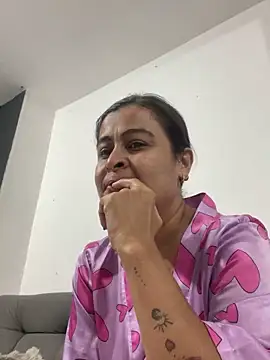 Snapshot of Lili__taylor chatting on March 2025 02:37:02 AM Lili taylor online show from March 2025 02:37:02 AM