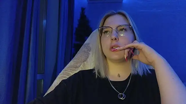 Snapshot of HotBrandyX chatting on January 2026 01:58:01 PM HotBrandyX online show from January 2026 01:58:01 PM