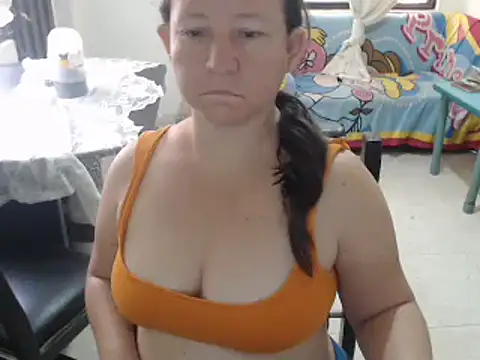 Snapshot of Yohis_Kiut25 chatting on February 2025 01:15:02 PM Yohis Kiut25 online show from February 2025 01:15:02 PM