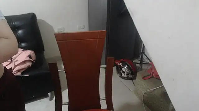 Snapshot of Yohis_Kiut25 chatting on October 2025 05:27:01 AM Yohis Kiut25 online show from October 2025 05:27:01 AM