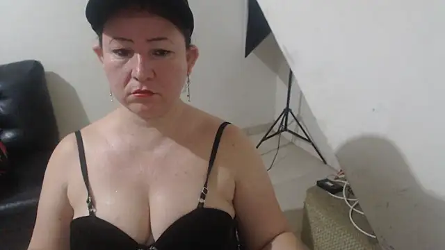 Snapshot of Yohis_Kiut25 chatting on November 2025 02:57:02 AM Yohis Kiut25 online show from November 2025 02:57:02 AM