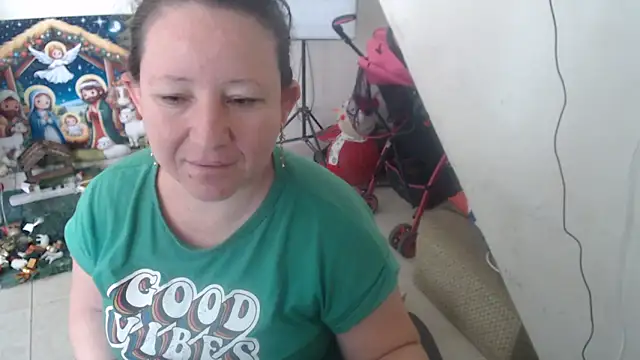 Yohis Kiut25 online show from November 2025 06:41:02 PM