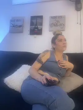 viktoria davis  online show from May 2026 01:33:01 AM