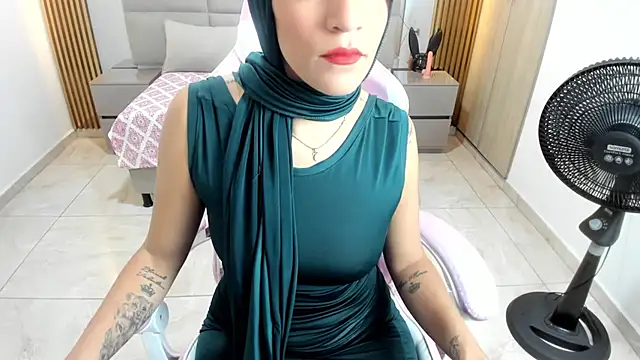 Zulema hamdi online show from February 2025 12:02:02 PM