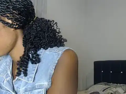 Snapshot of NairobiDazelle chatting on February 2025 06:45:01 PM NairobiDazelle online show from February 2025 06:45:01 PM
