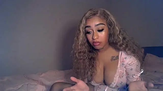 Snapshot of hazelbaby8880 chatting on January 2025 09:29:01 AM hazelbaby8880 online show from January 2025 09:29:01 AM