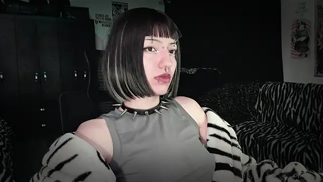roxy toxic online show from May 2026 01:36:02 AM