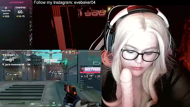 Snapshot of EveBaker04 chatting on March 2025 11:46:01 PM EveBaker04 online show from March 2025 11:46:01 PM