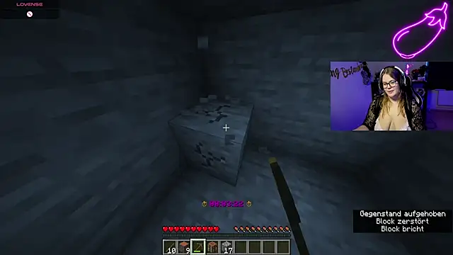 Snapshot of EveBaker04 chatting on October 2025 12:58:01 PM EveBaker04 online show from October 2025 12:58:01 PM