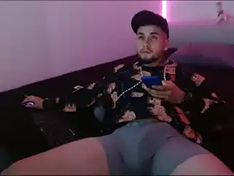 Snapshot of Lliam_2 chatting on January 2025 06:20:02 AM Lliam 2 online show from January 2025 06:20:02 AM