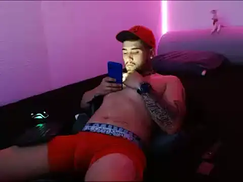 Snapshot of Lliam_2 chatting on January 2025 01:30:01 PM Lliam 2 online show from January 2025 01:30:01 PM