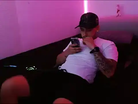 Snapshot of Lliam_2 chatting on January 2025 03:58:01 PM Lliam 2 online show from January 2025 03:58:01 PM