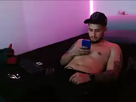 Snapshot of Lliam_2 chatting on January 2025 06:58:02 PM Lliam 2 online show from January 2025 06:58:02 PM