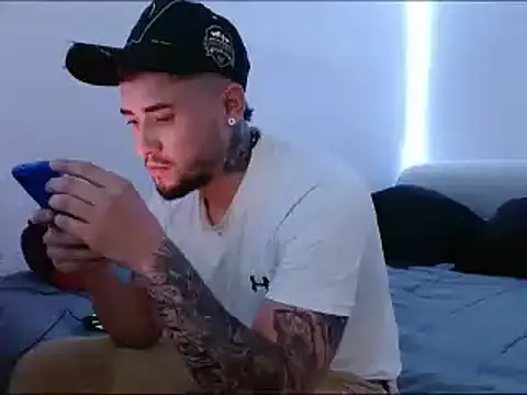 Snapshot of Lliam_2 chatting on February 2025 06:51:01 PM Lliam 2 online show from February 2025 06:51:01 PM