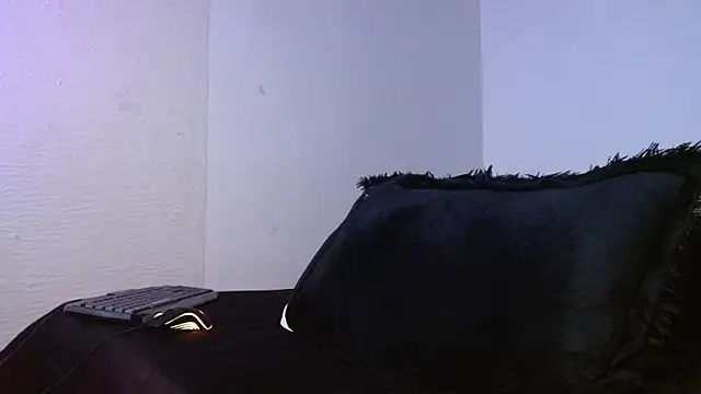 Snapshot of Lliam_2 chatting on September 2025 05:53:02 AM Lliam 2 online show from September 2025 05:53:02 AM