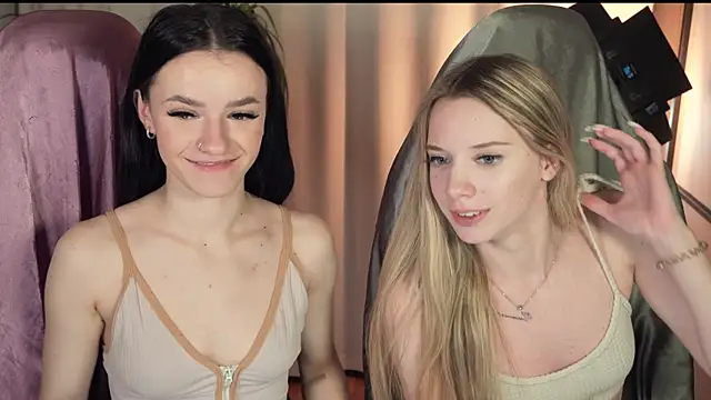 Snapshot of katt__y chatting on February 2025 03:28:02 PM katt y online show from February 2025 03:28:02 PM