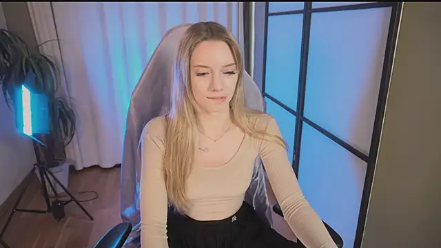 Snapshot of katt__y chatting on February 2025 12:24:01 PM katt y online show from February 2025 12:24:01 PM