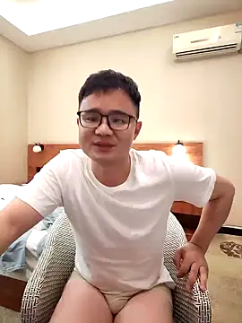 Snapshot of goodboyfcy chatting on March 2025 12:11:02 PM goodboyfcy online show from March 2025 12:11:02 PM