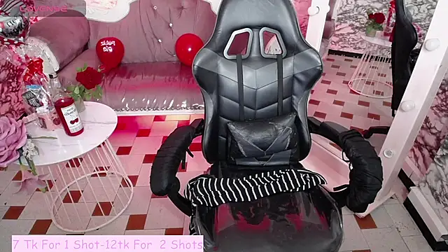 Skye Little v online show from February 2025 10:49:01 AM