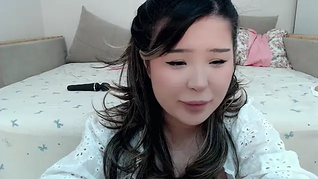 Snapshot of Minamin_20 chatting on May 2026 11:21:01 PM Minamin 20 online show from May 2026 11:21:01 PM