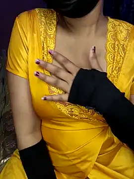 Snapshot of Love_Evaa chatting on February 2025 10:47:01 PM Love Evaa online show from February 2025 10:47:01 PM