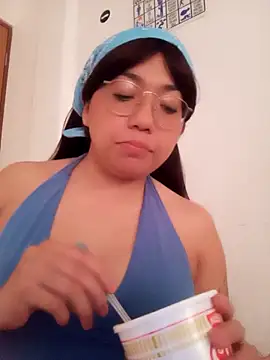 criscrispdv online show from April 2026 11:36:02 PM