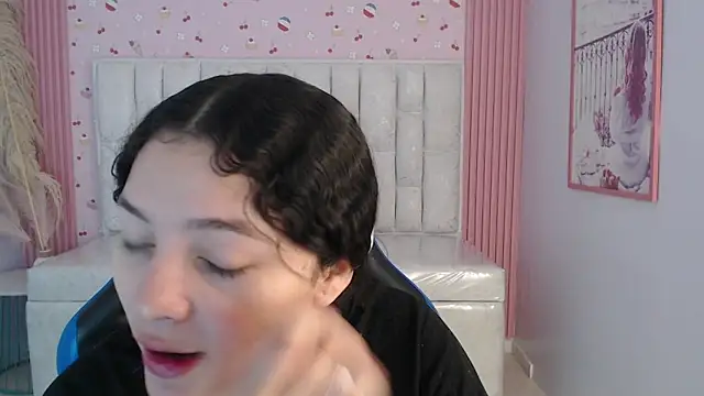 shalon diaz s online show from December 2025 01:20:01 PM