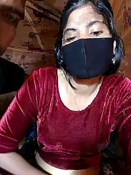 Snapshot of Hot_couple_1 chatting on February 2026 04:52:02 PM Hot couple 1 online show from February 2026 04:52:02 PM