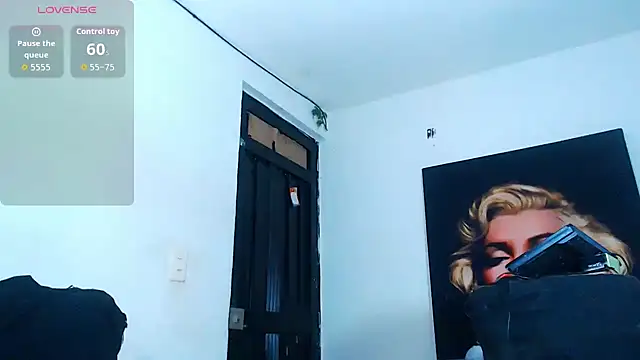 licy blonde hot online show from November 2025 05:17:01 AM