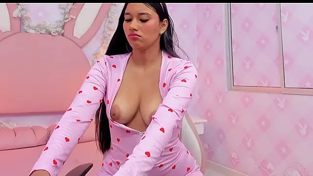 LIA SWAN  online show from February 2026 04:22:01 AM