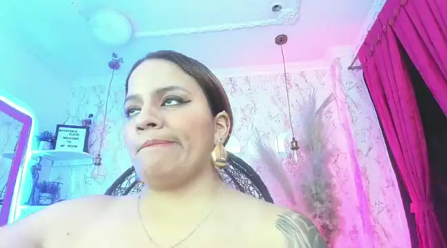 Snapshot of victoria__floyd chatting on February 2025 12:43:02 AM victoria floyd online show from February 2025 12:43:02 AM