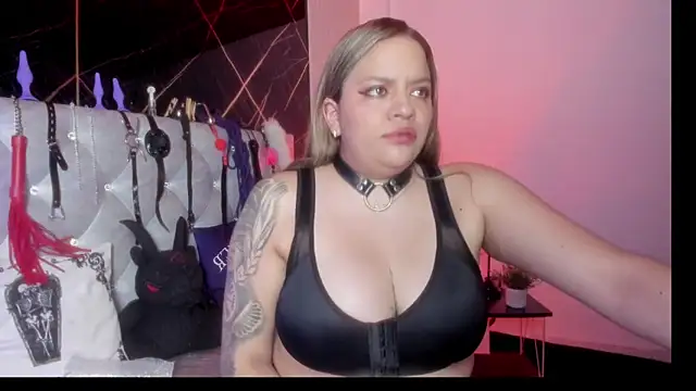 Snapshot of victoria__floyd chatting on September 2025 06:53:01 PM victoria floyd online show from September 2025 06:53:01 PM