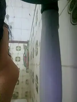 majdolin78 online show from March 2025 07:38:01 PM