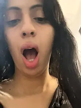 majdolin78 online show from October 2025 10:47:01 AM