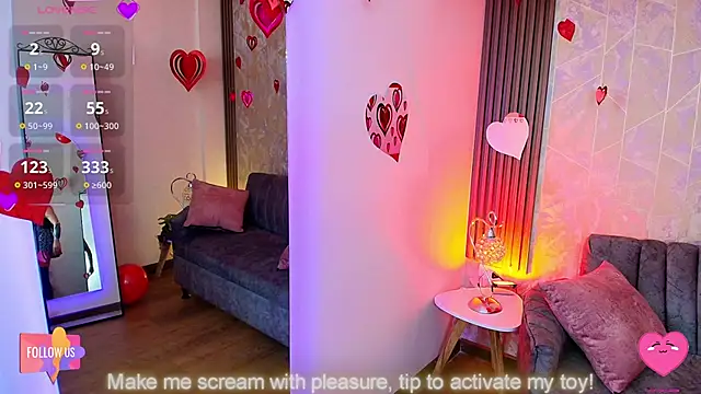 Aurora thomas  1 online show from February 2025 11:28:02 AM