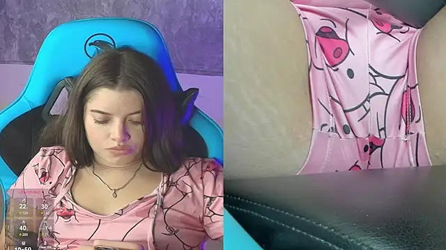 Snapshot of Lia_little18 chatting on February 2025 04:54:01 AM Lia little18 online show from February 2025 04:54:01 AM