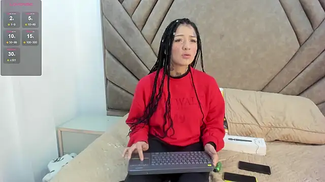 Snapshot of Molly_bishop chatting on February 2025 08:35:02 PM Molly bishop online show from February 2025 08:35:02 PM