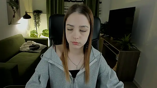 PamBeesly online show from March 2025 08:12:02 AM