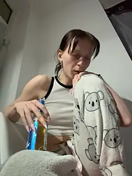 Snapshot of Ciara2004 chatting on November 2025 06:40:01 PM Ciara2004 online show from November 2025 06:40:01 PM