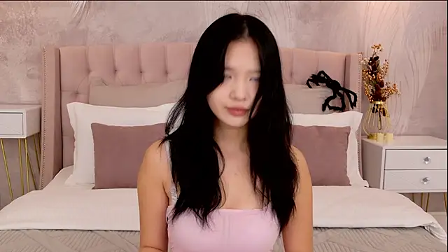 Snapshot of AnneCurtis chatting on October 2025 03:03:02 AM AnneCurtis online show from October 2025 03:03:02 AM