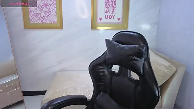 Paulette v online show from March 2026 01:07:02 PM