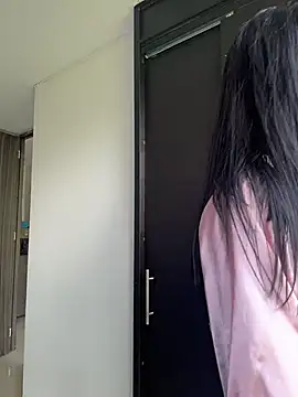 Bella Smiith  online show from February 2026 02:47:01 PM