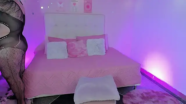 ScarlettDreamss7 online show from November 2025 12:26:01 PM