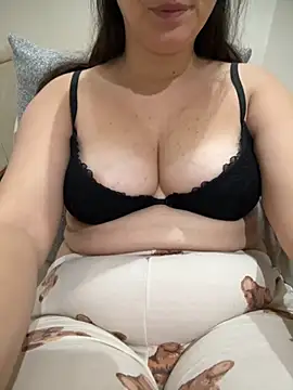 Snapshot of haskadin chatting on October 2025 07:20:02 PM haskadin online show from October 2025 07:20:02 PM