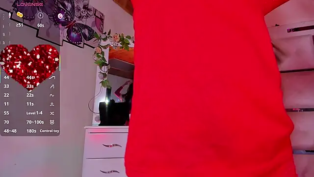 Snapshot of emili_clark chatting on February 2025 04:26:01 AM emili clark online show from February 2025 04:26:01 AM