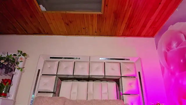 Snapshot of emili_clark chatting on September 2025 08:26:01 AM emili clark online show from September 2025 08:26:01 AM